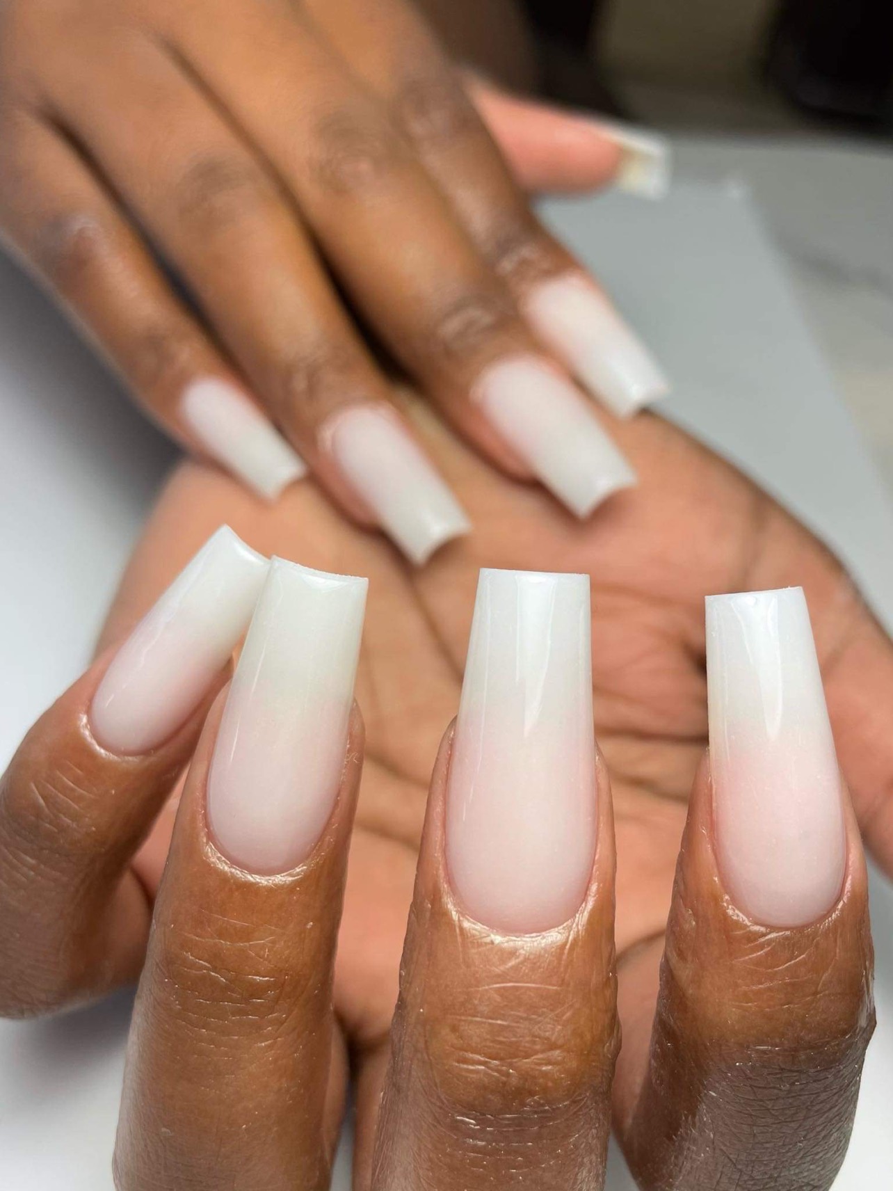 Green Nails & Spa( 10% OFF NEW CLIENTS) logo